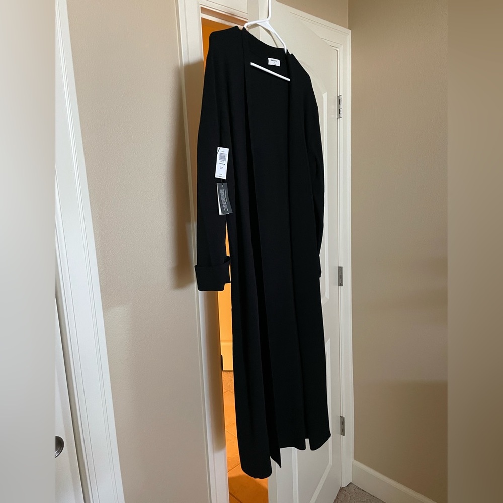 Aritzia Babaton open front black duster. Never worn. NWT.